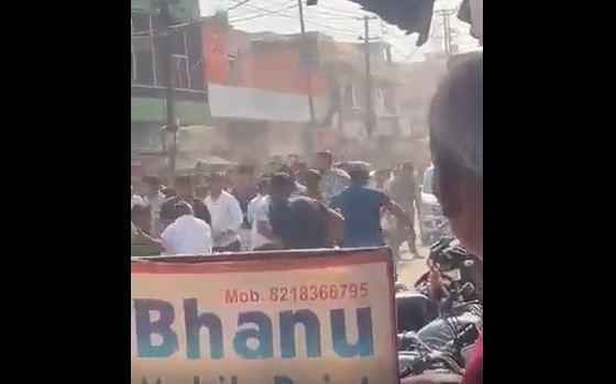UP News: जीत के बाद घर लौट रहे सभासद के काफिले पर हमला, वीडियो वायरल