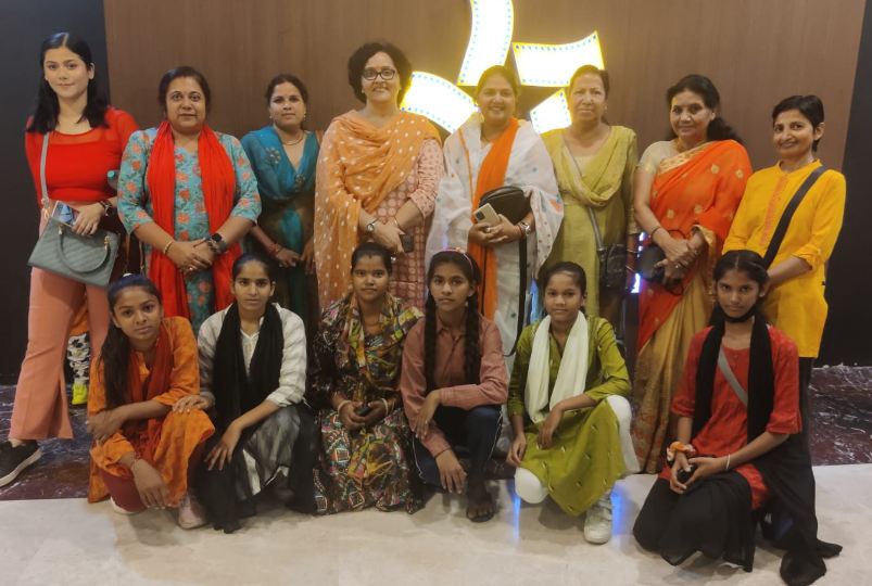 Noida News: बेटियों को महफूज रखना है तो उन्हें द केरला स्टोरी जरूर दिखाएं: अल्पना तोमर