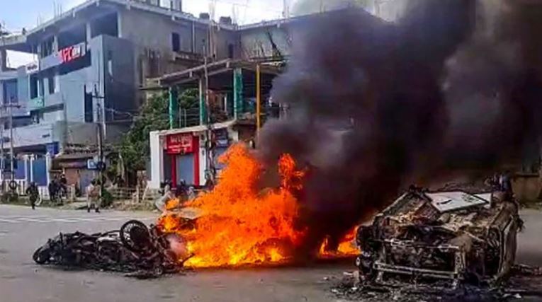 Manipur News : दुकान में आग लगाने के आरोप में आरएएफ के तीन कर्मी गिरफ्तार