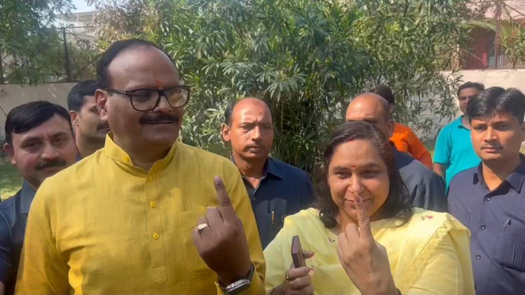 UP Nikay Chunav: BSP supremo and deputy CM cast their votes