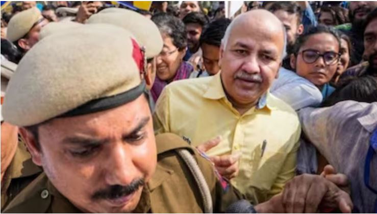 New Delhi News : ‘आप’ ने पुलिसकर्मी पर सिसोदिया से ‘बदसलूकी’ का आरोप लगाया, पुलिस का इनकार