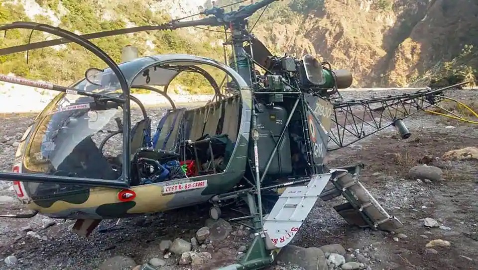 Army Chopper Crash: जम्मू-कश्मीर के किश्तवाड़ में सेना का हेलिकॉप्टर क्रैश