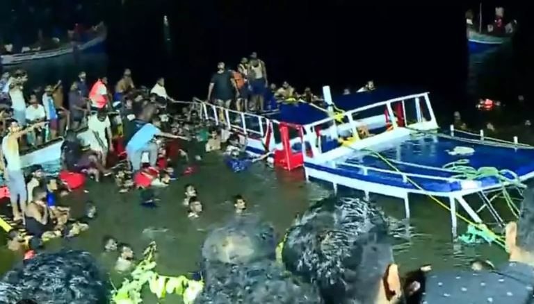 Big Accident in Kerala : समुद्र तट पर हाउसबोट पलटने से 22 लोगों की मौत
