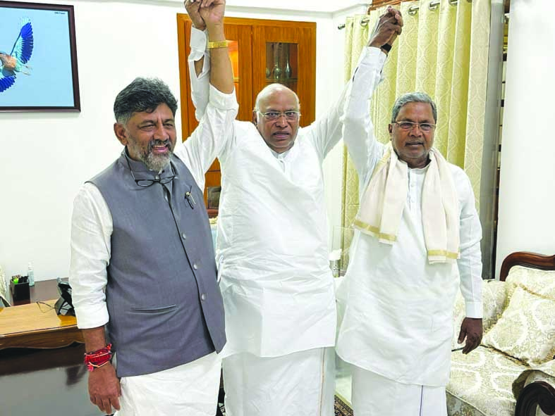 Political News : Chief Minister decided in Karnataka, Siddaramaiah captain, Shivakumar vice-captain