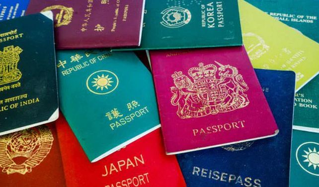 Noida News : पकड़े जाने के डर से जला दिए गए विदेशी नागरिकों के पासपोर्ट ! जांच में जुटी पुलिस