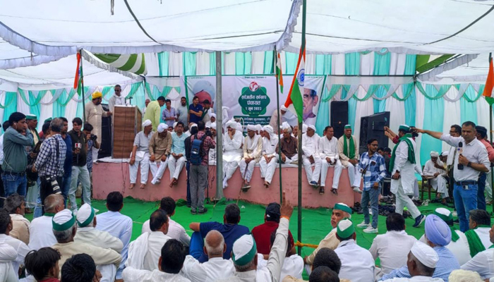 पहलवानों के समर्थन में मुज़फ़्फ़रनगर के सोरम गाँव में जुटी सर्वखाप पंचायत, आ सकता है कड़ा फ़ैसला wrestler protest
