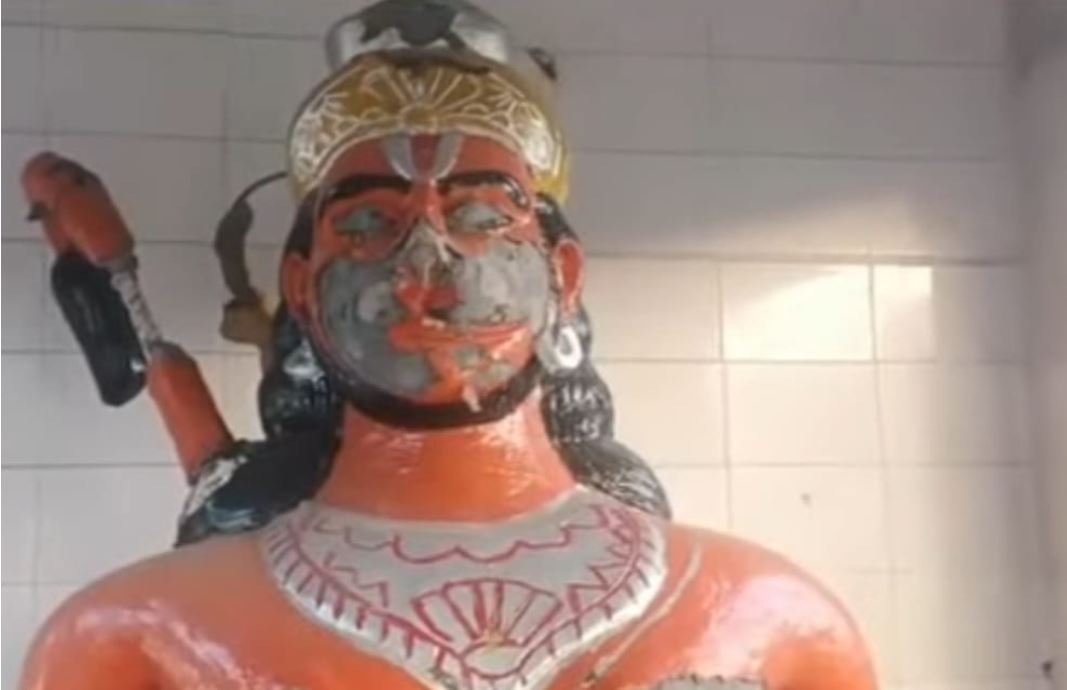 Bulandshahr News : भगवान पर वार : एक साथ चार मंदिरों की मूर्तियां खंडित