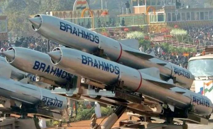 बड़ी खबर: अब यूपी के र​क्षा गलियारे में बनेंगी ब्रह्मोस मिसाइलें UP News