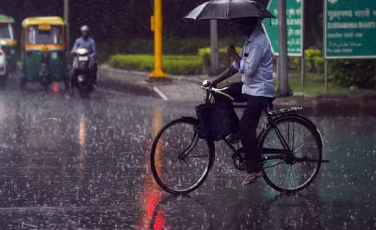नोएडा-दिल्ली में हल्की बारिश का अनुमान, गर्मी से राहत की उम्मीद Weather Update
