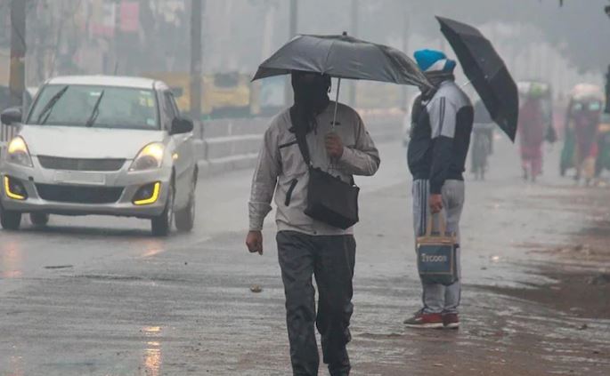 Weather Update : राजधानी दिल्ली में आज ऐसा रह सकता है मौसम, जानिये मौसम विभाग का अलर्ट