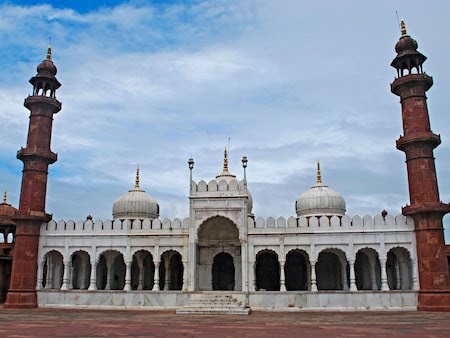 Moti Masjid 