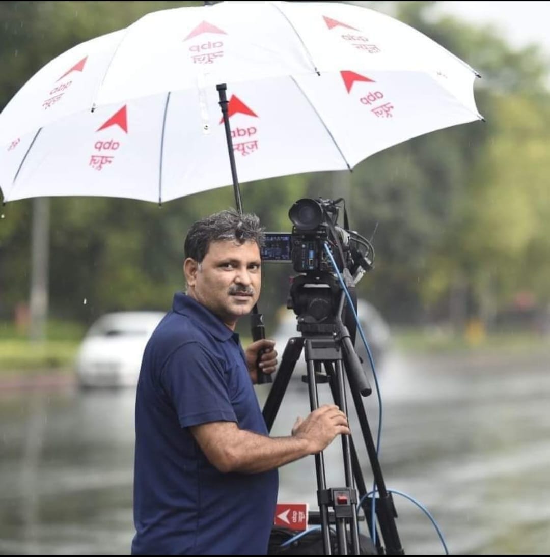 Noida News: ये है tv चैनलो की बेदर्द हकीकत, कैमरा मैन ने खोल दी पूरी पोल !