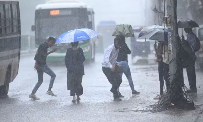New Delhi News : दिल्ली में 41 साल बाद जमकर बरसा सावन, एक दिन में रिकार्ड हुई सर्वाधिक बारिश