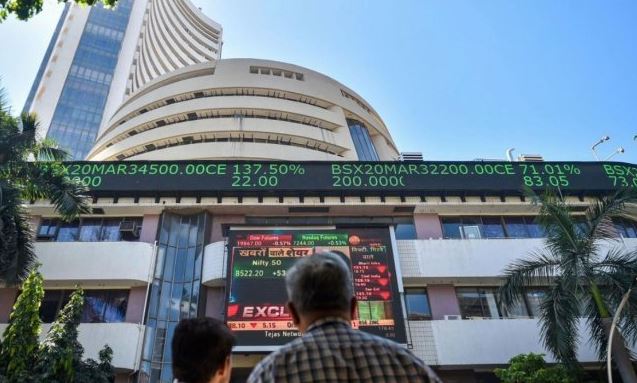 Share Market : बंबई स्टॉक एक्सचेंज ने रचा इतिहास, सेंसेक्स 65,500 के पार, निफ्टी न भी लगाई छलांग