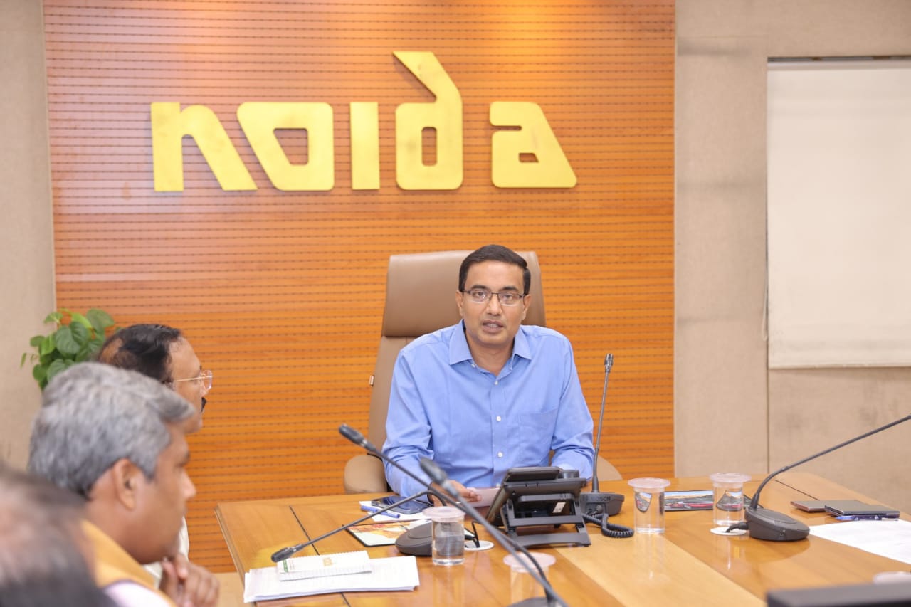 Noida News : नोएडा प्राधिकरण के नए CEO डा० लोकेश एम ने की बड़ी घोषणा, नोएडा के हर नागरिक की समस्या सुनेंगे