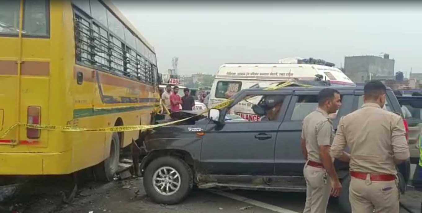 Ghaziabad Accident News: School bus ran like death, 6 people died