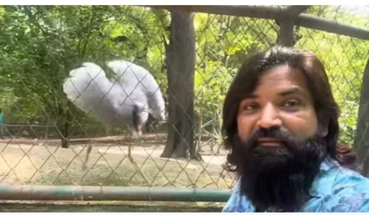 Kanpur News: Arif secretly met a stork, Kanpur zoo set up an investigation