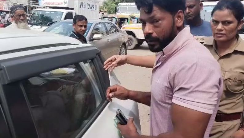 Greater Noida : बीच सड़क पर बरसाई गोली, बदमाशों ने किया युवक के अपहरण का प्रयास