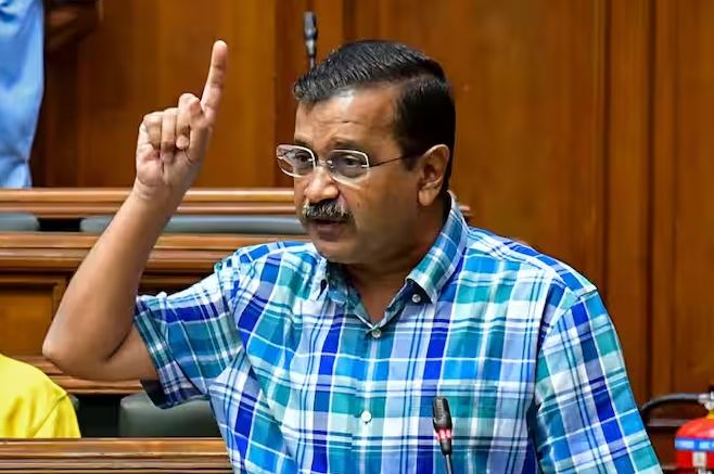 Delhi News : ED, CBI का डर कारगर न होने पर लाया गया था सेवा बिल : केजरीवाल