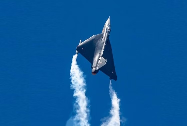 Success Of Tejas: चंद्रयान 3 के बाद भारत को मिली एक और कामयाबी, तेजस से अस्त्र मिसाइल का परीक्षण सफल रहा