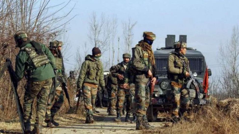 Jammu and Kashmir : सैनिकों ने लिया सैन्य अफसरों की शहादत का बदला, मार गिराए दो आतंकी