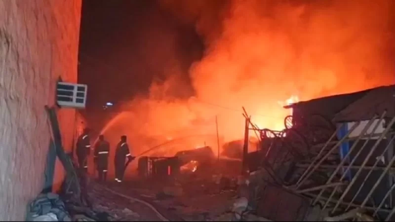 कबाड़ी की दुकान में लगी आग, हजारों का माल हुआ खाक