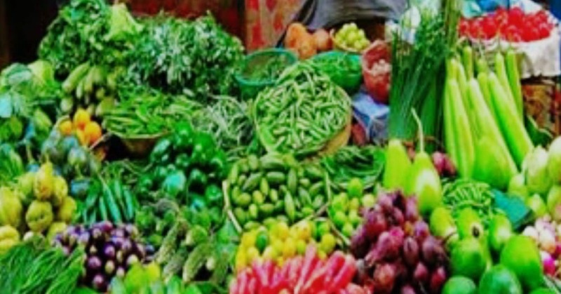 लखनऊ न्यूज़ : सब्जियों के दाम छू रहे आसमान…