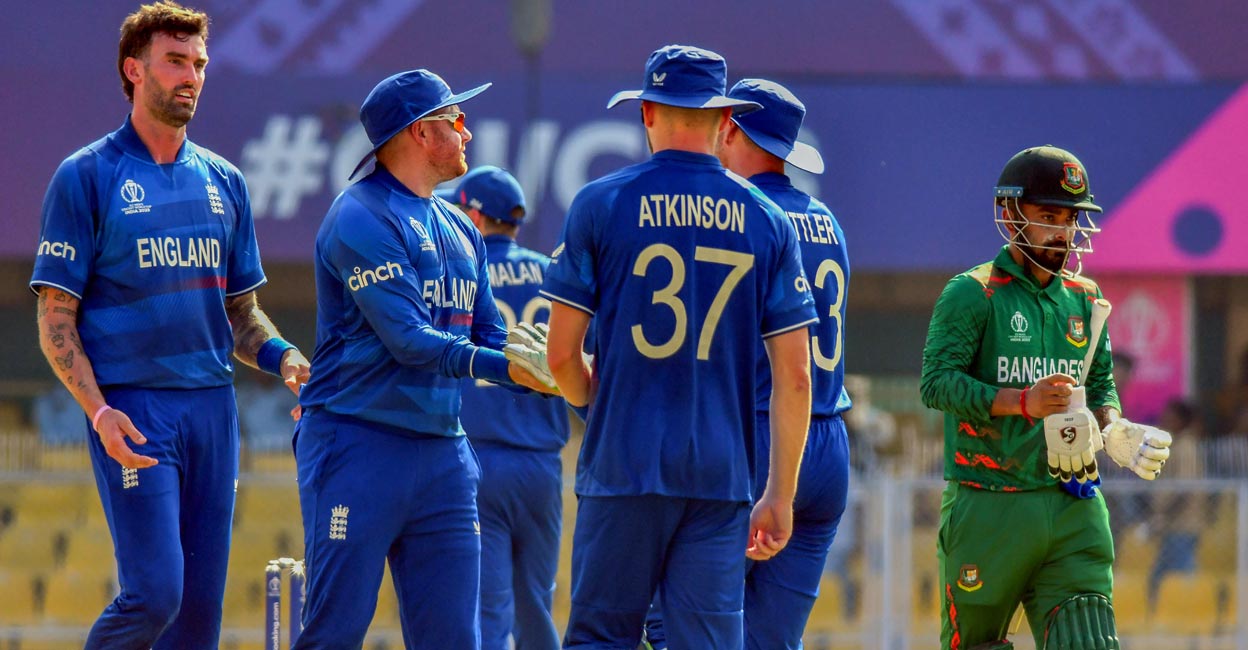 पाकिस्तान बनाम इंग्लैंड: इंग्लैंड से हारकर, पाकिस्तान विश्व कप से बाहर