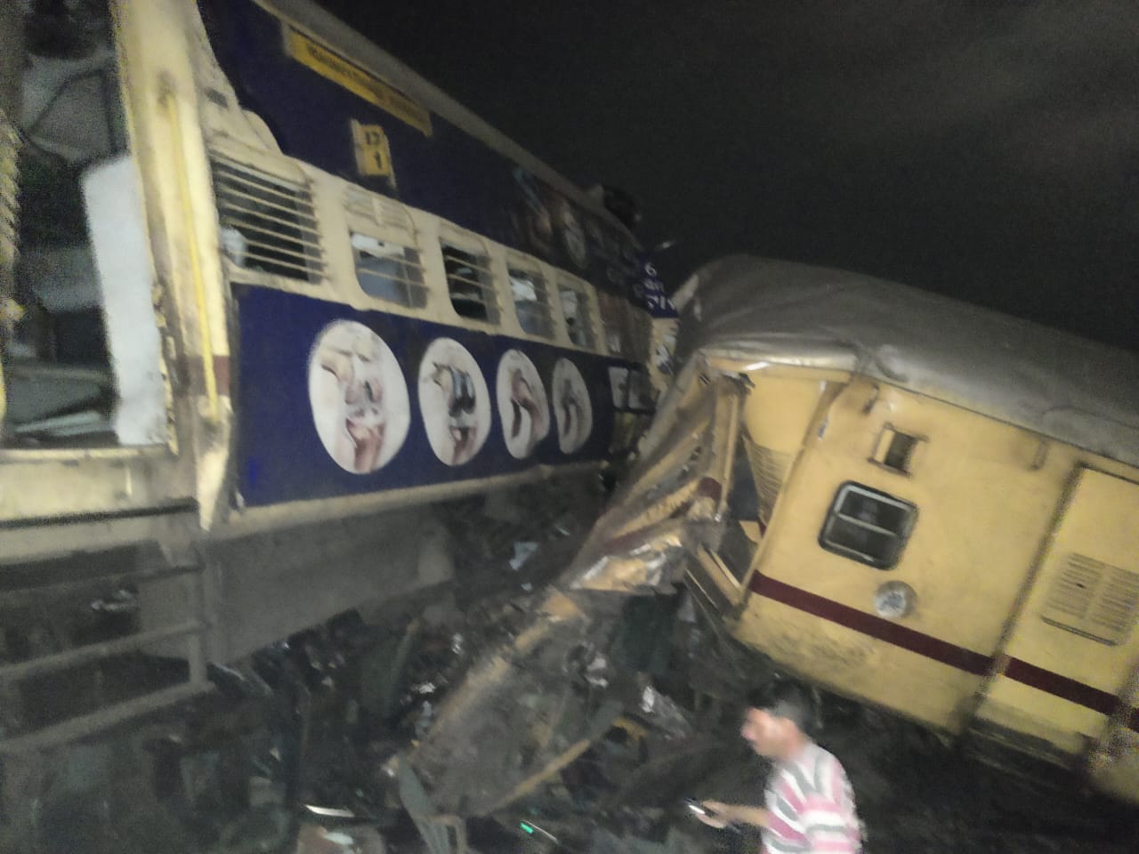 आंध्र प्रदेश में रेल हादसा: 2 ट्रेनों की हुई टक्कर, अब तक 8 लोग की मौत