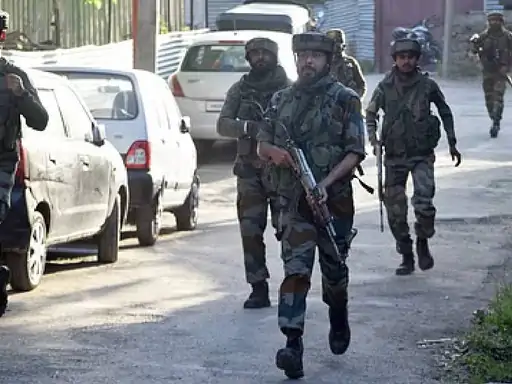 श्रीनगर में आतंकी हमला, बच्‍चों के साथ क्रिकेट खेल रहे पुलिस इंस्‍पेक्‍टर को मारी गोली