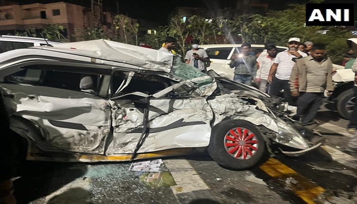 Car hits shop in west bengal Kolkata Belgachia 1 dead 3 others injured