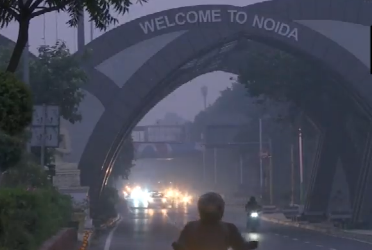 Delhi-NCR समेत यूपी के कई शहरों में हवा हुई जहरीली, 2 निर्माण कंपनियों पर लगा 1.83 करोड़ का जुर्माना