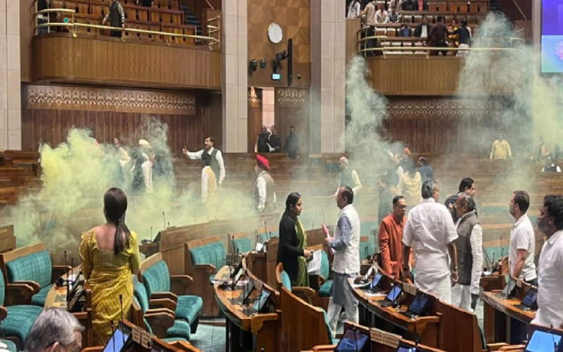 पुलिस रिमांड पर आरोपी: संसद में सेंधमारी के चारों आरोपी, 7 दिन के लिए पुलिस रिमांड पर भेजे गए