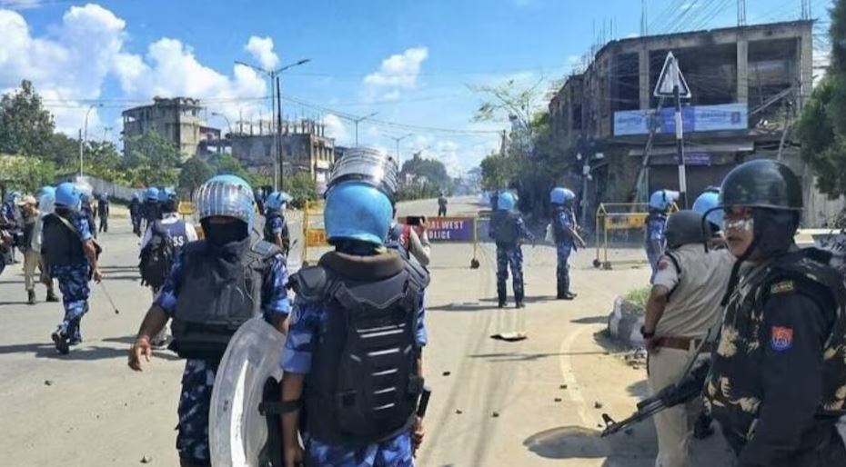 मणिपुर में फिर भड़की हिंसा, 4 लोगों की मौत के बाद आगजनी