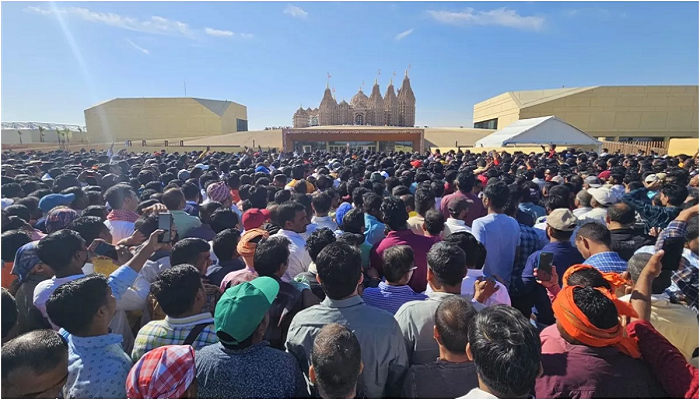 दुबई के हिंदू मंदिर में उमड़ी श्रद्धालुओं की भीड़, पहले ही दिन तोड़ा ये रिकॉर्ड