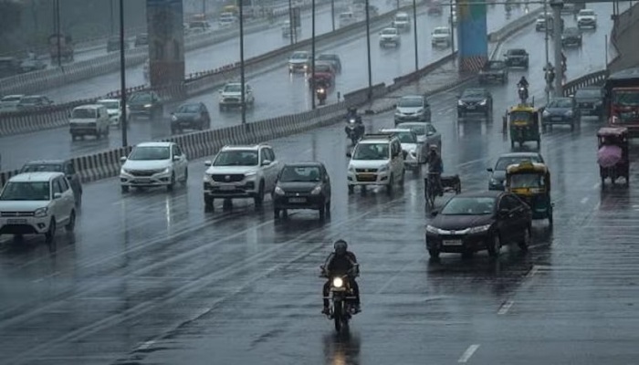 दिल्ली-एनसीआर में बदला मौसम ने मिजाज, कई इलाकों में हुई बारिश…