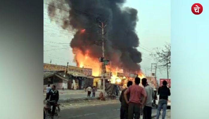 गौर सिटी में फिर हुई आग लगने की घटना, छाया काला धुआं