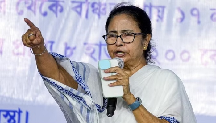 चुनाव प्रचार से पहले घायल हुई पश्चिम बंगाल की सीएम ममता बनर्जी