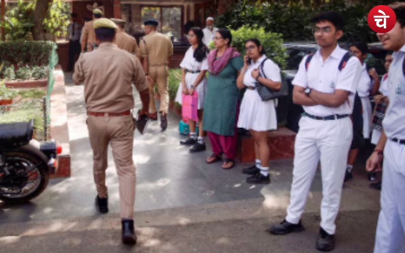 Big Breaking : दिल्ली के बाद अहमदाबाद के स्कूलों को धमकी